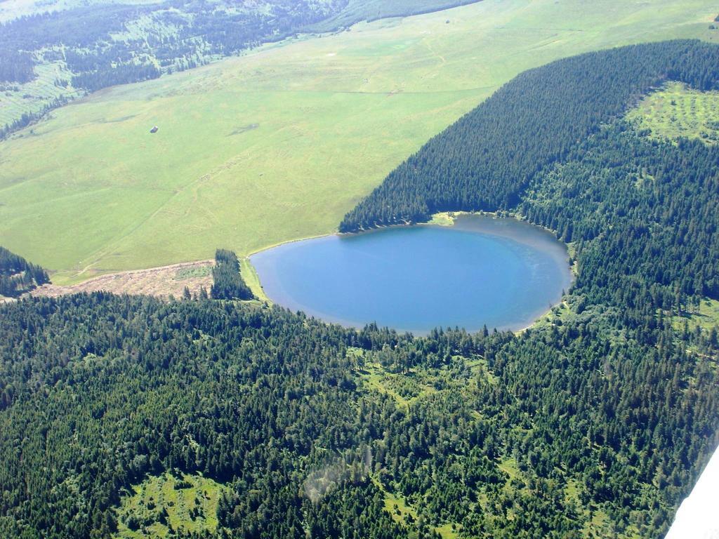 Vvf Correze Pays D'Eygurande Hotell Exteriör bild